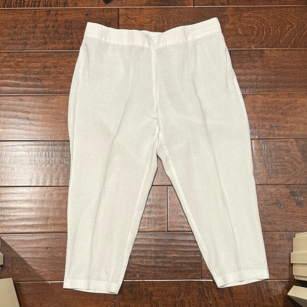 Eileen Fisher- Women’s Wide Leg Linen (Size L) White Ankle Pants!